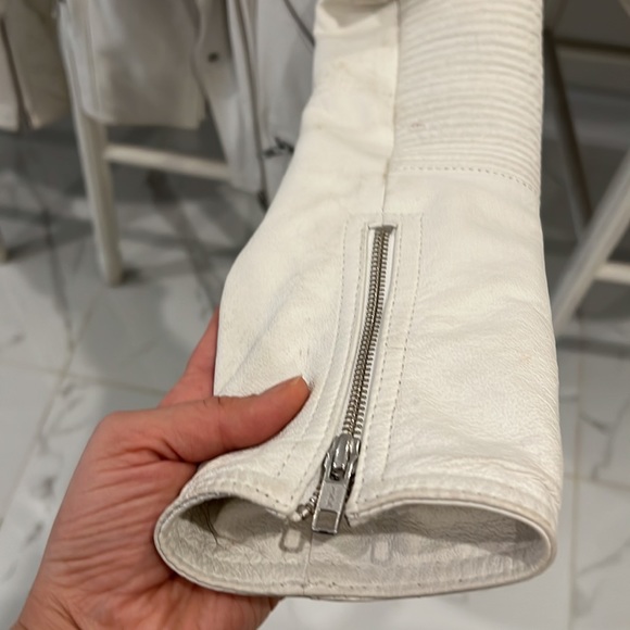 Danier leather jacket - Picture 2 of 11